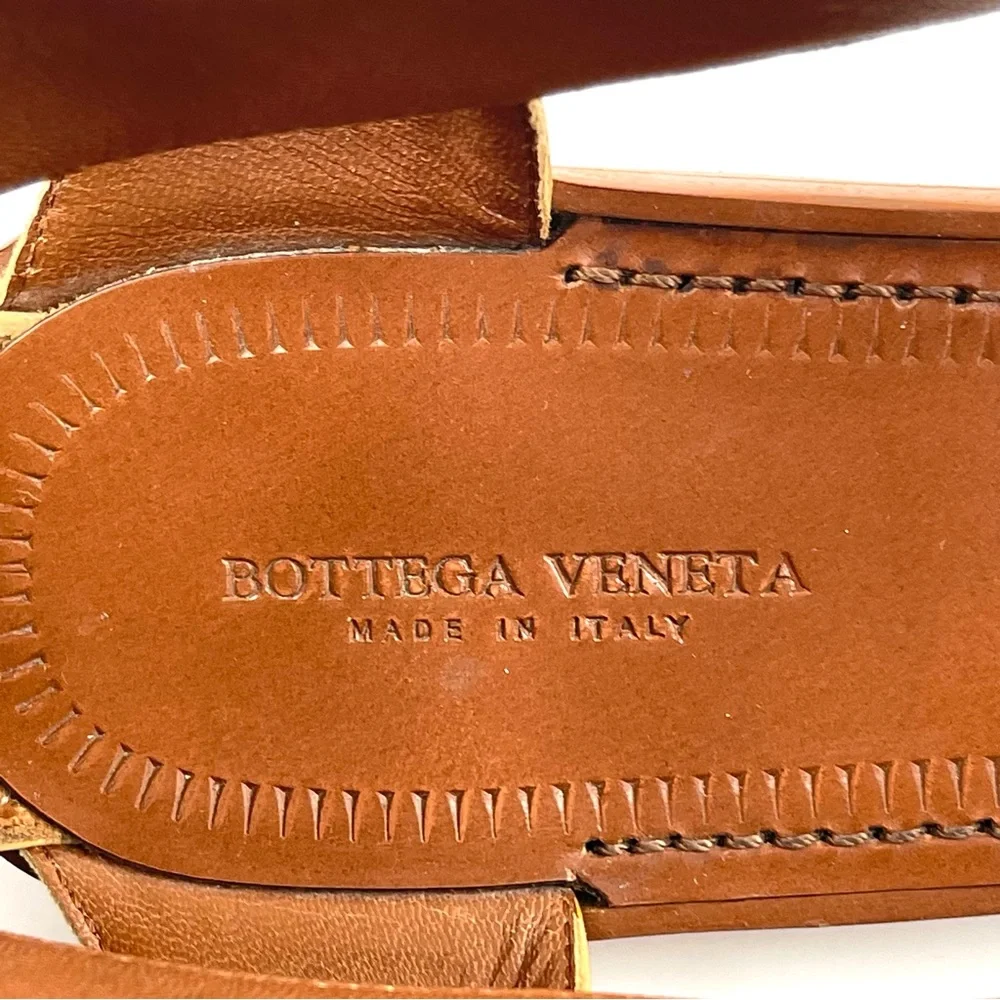 Bottega Veneta Beige Leather V Strap Flat Sandals Size 38 (7US) - Picture 8 of 13
